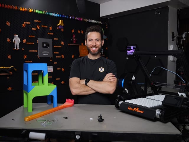 Picture of Jonathan Levi
